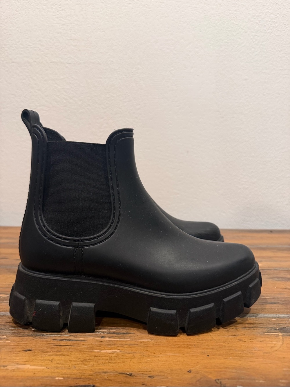 Jeffrey Campbell Black Chunky Chelsea Platform Booties | 9